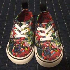Todder low top Marvel - superhero vans - Size 4US